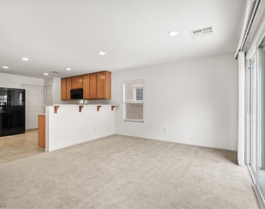 8640 Bella Sparkle Avenue - Photo Thumbnail 6