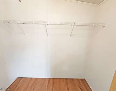 5220 Jerry Avenue - Photo Thumbnail 18