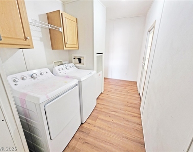5220 Jerry Avenue - Photo Thumbnail 29