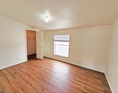 5220 Jerry Avenue - Photo Thumbnail 16