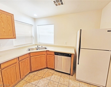 2341 E Calvada Boulevard - Photo Thumbnail 8