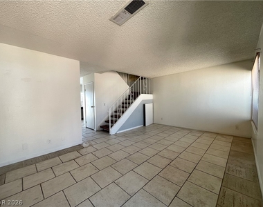 3904 Blackford Place - Photo Thumbnail 4
