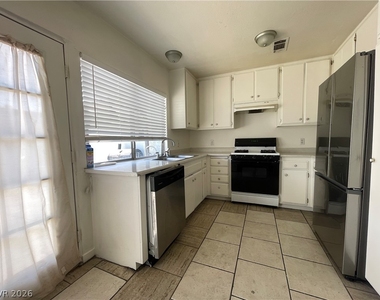 3904 Blackford Place - Photo Thumbnail 12