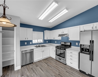 6404 Extreme Shear Avenue - Photo Thumbnail 7