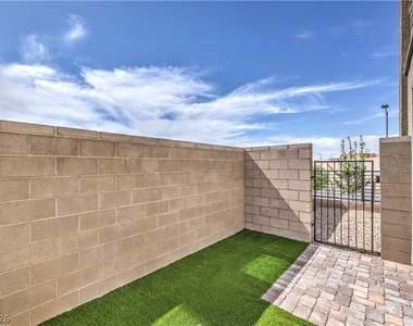 11504 Fleet Wing Avenue - Photo Thumbnail 35