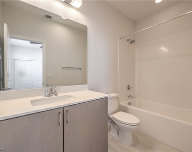 11504 Fleet Wing Avenue - Photo Thumbnail 17
