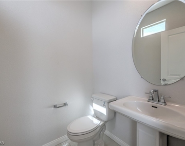 11504 Fleet Wing Avenue - Photo Thumbnail 14
