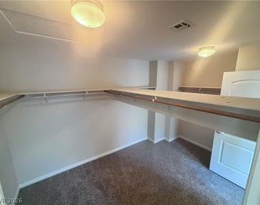 3117 Greenfriar Avenue - Photo Thumbnail 17