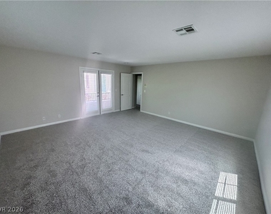 3117 Greenfriar Avenue - Photo Thumbnail 26
