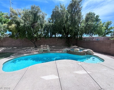 3117 Greenfriar Avenue - Photo Thumbnail 29