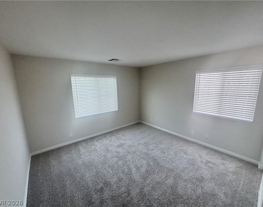 3117 Greenfriar Avenue - Photo Thumbnail 11