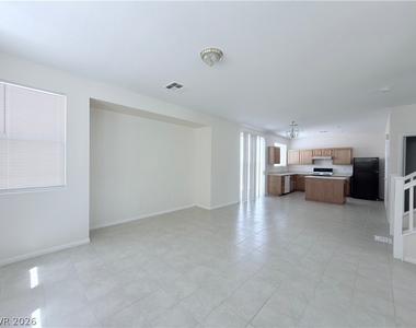 7492 Mulgrave Court - Photo Thumbnail 5