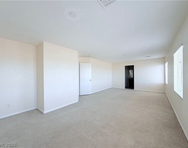 7492 Mulgrave Court - Photo Thumbnail 14
