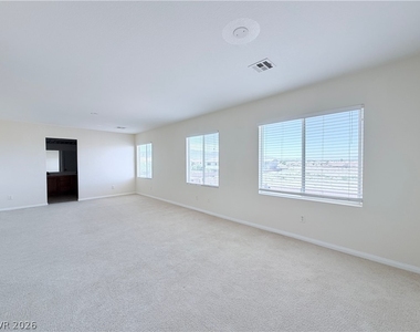 7492 Mulgrave Court - Photo Thumbnail 13