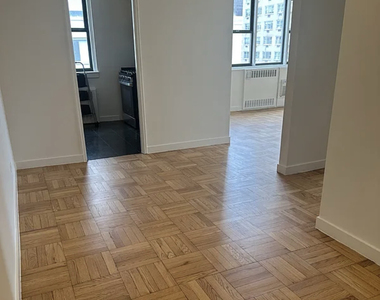 435 East 79th Street - Photo Thumbnail 1