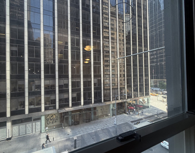 69 West 55th Street - Photo Thumbnail 2