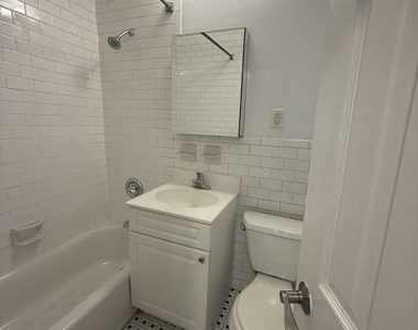 69 West 55th Street - Photo Thumbnail 7