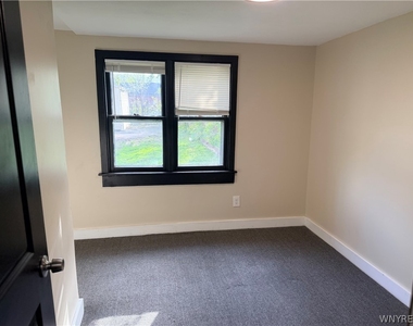 78 Germain Street - Photo Thumbnail 6