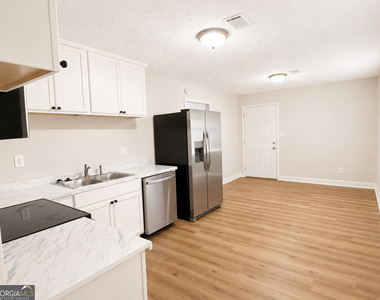 116 Bradley Circle - Photo Thumbnail 5