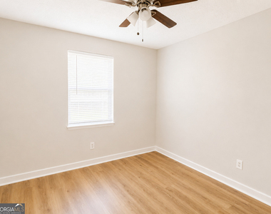 116 Bradley Circle - Photo Thumbnail 10