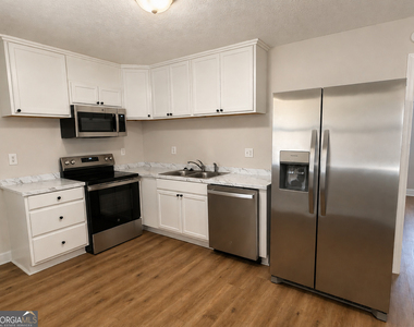 116 Bradley Circle - Photo Thumbnail 3