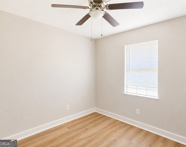 116 Bradley Circle - Photo Thumbnail 8