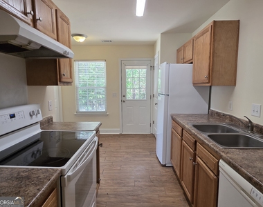 129 Smithfield Drive - Photo Thumbnail 7