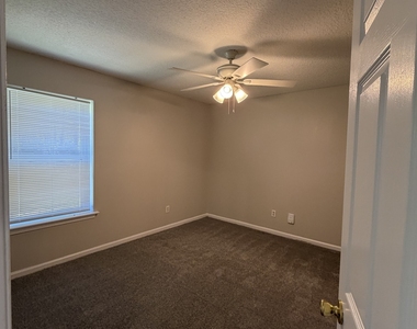 707 Lawnwood Avenue - Photo Thumbnail 15