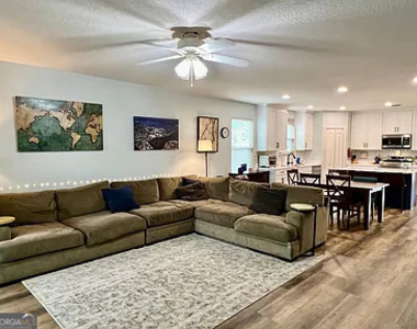 135 Cedar Circle Drive - Photo Thumbnail 19