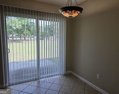 407 Savannah Avenue - Photo Thumbnail 8