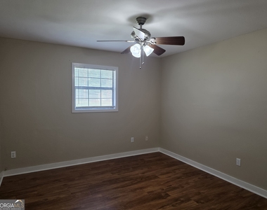 407 Savannah Avenue - Photo Thumbnail 12