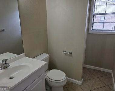 407 Savannah Avenue - Photo Thumbnail 11