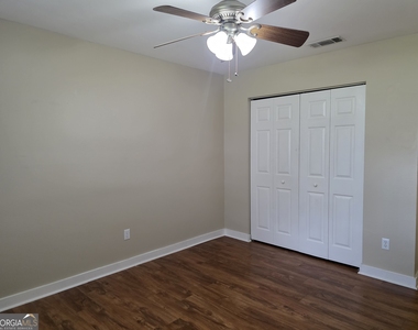 407 Savannah Avenue - Photo Thumbnail 13