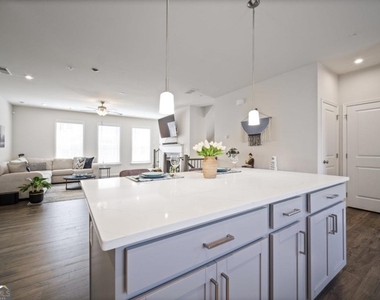 1595 Ridgebrook Down - Photo Thumbnail 10
