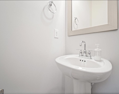 1595 Ridgebrook Down - Photo Thumbnail 13