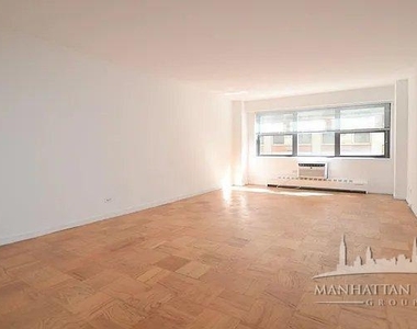 E 46th St - Photo Thumbnail 1