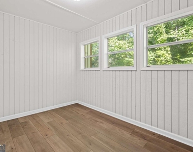 1166 Booth Road Sw - Photo Thumbnail 9