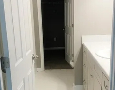 184 Strickland Avenue - Photo Thumbnail 5