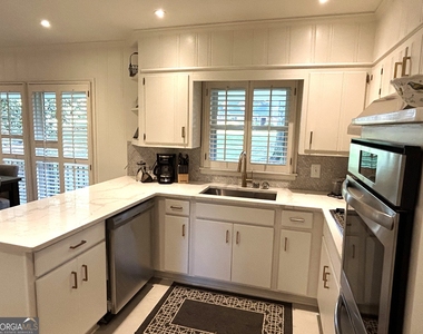 370 Herrington Drive Ne - Photo Thumbnail 26