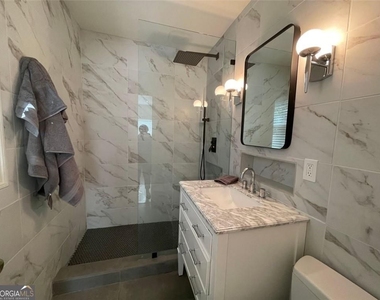 370 Herrington Drive Ne - Photo Thumbnail 13