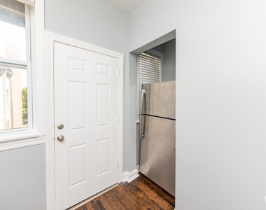 312-20 Lee St - Photo Thumbnail 1