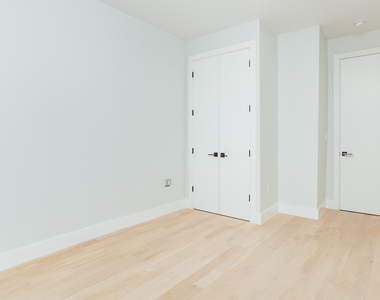 86 Clinton Ave - Photo Thumbnail 3