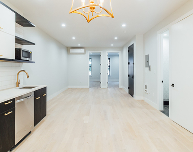 86 Clinton Ave - Photo Thumbnail 7