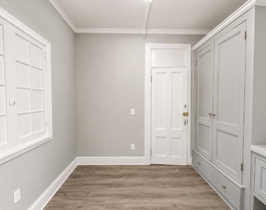 358 West 51st Street Room CE - Photo Thumbnail 1