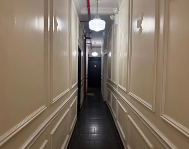358 West 51st Street Room CE - Photo Thumbnail 3
