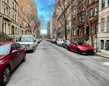 West 73rd St. & Columbus Ave - Photo Thumbnail 6