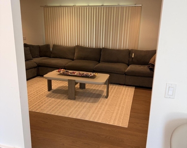 704 Dow Avenue - Photo Thumbnail 4