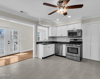 101 Clearwater Drive - Photo Thumbnail 10