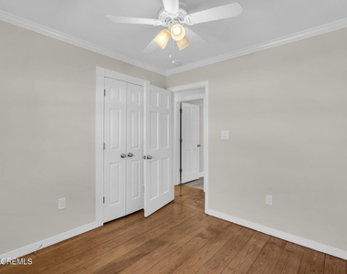 101 Clearwater Drive - Photo Thumbnail 22