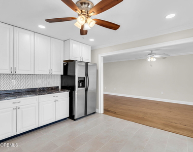 101 Clearwater Drive - Photo Thumbnail 8